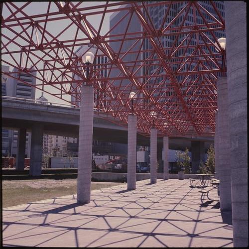 Structure in Sue Bierman Park at Embarcadero Center