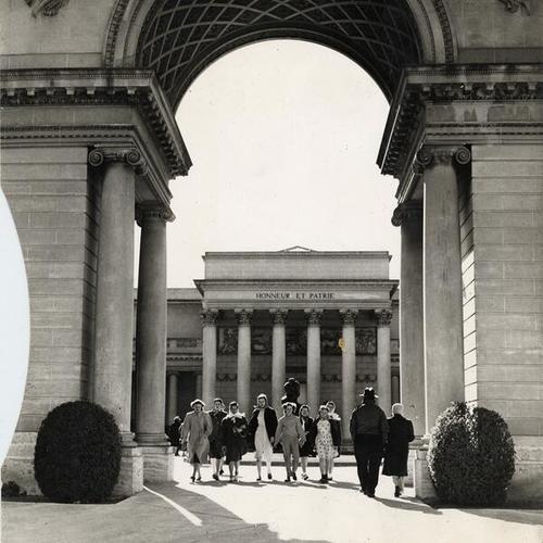 [Entrance to the Palace of the Legion of Honor]