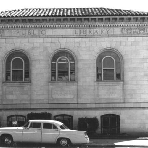 [Exterior of Sunset Branch Library, 1305 18th Avenue]