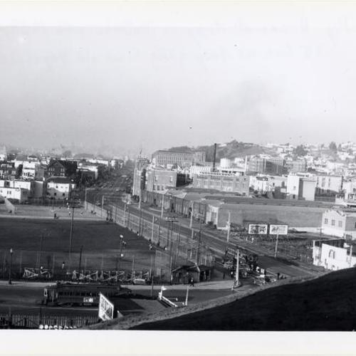 [Potrero avenue north from Army street showing Muni "H" car at terminal and inbound #25 line car traveling west on Army street]