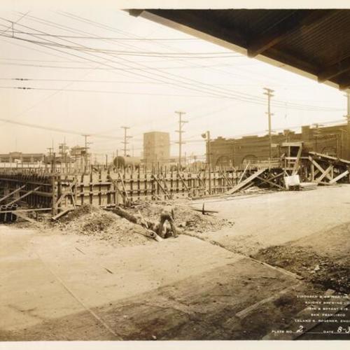 [Construction of Rainier Brewery at 15th and Bryant streets]