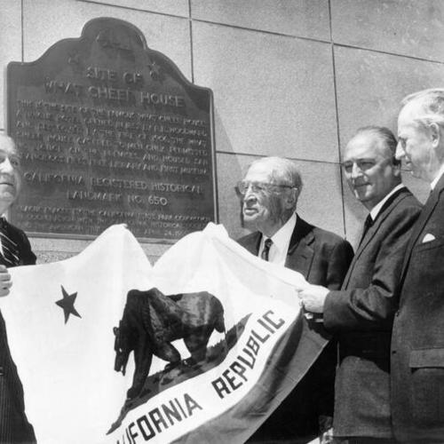 [Henry C. Malone, Joseph R. Knowland, Ranson Cook and George L. Harding unveiling a plaque marking the location of the "What Cheer," a temperance house in early San Francisco]