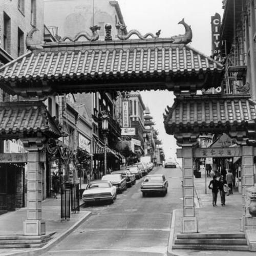 [Grant Avenue entrance to Chinatown]