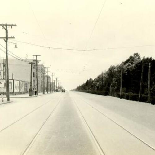 [Lincoln Way at 14th avenue]