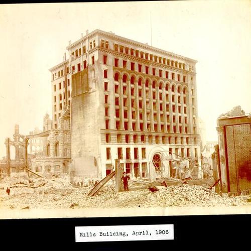 [Mills Building damaged after the 1906 earthquake and fire]