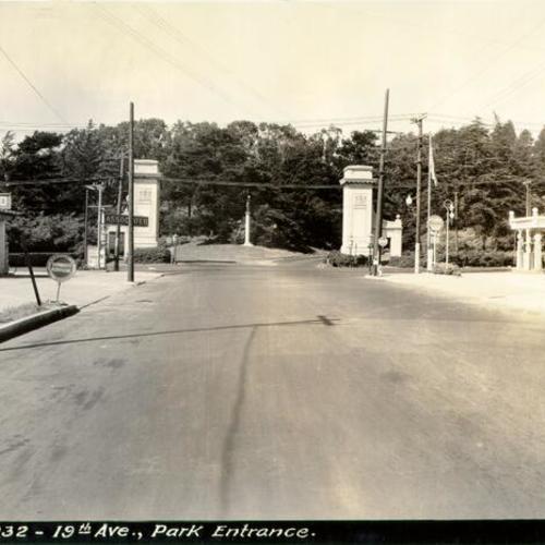 19th Ave., Park Entrance
