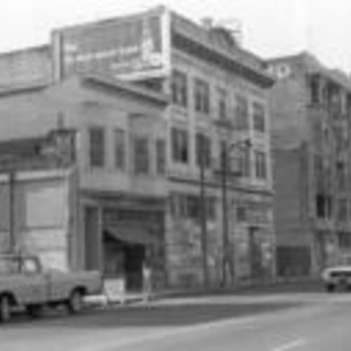 [Buildings on the 700 block of Howard before being demolished as part of South of Market Redevelopment, 