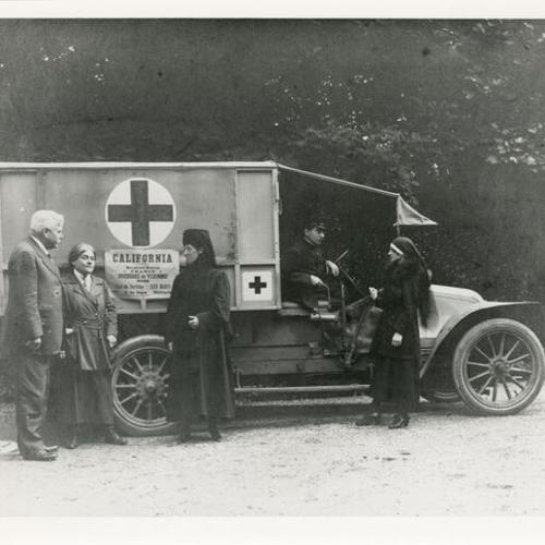 [Sam Hill and Gabrielle Bloch with ambulance during World War I]