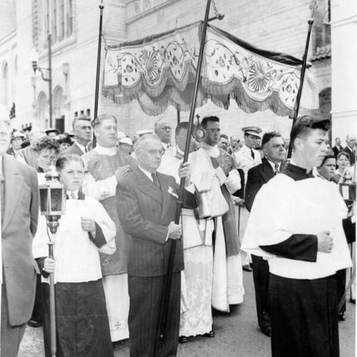 [Procession of the Blessed Sacrament at St. Anne's Church]