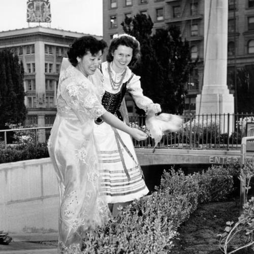 [Helen Stephens and Josephine Kot visit Union Square to plan the United Nations' participation in the San Francisco War Show]