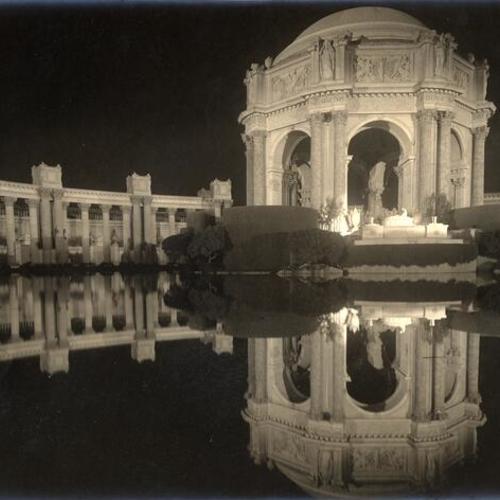 [Night view of Palace of Fine Arts at Panama-Pacific International Exposition]