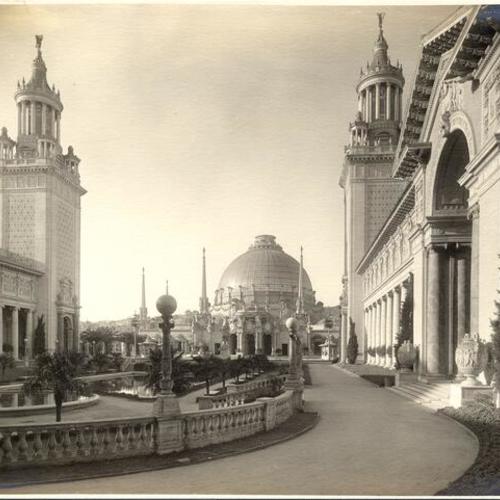[Palace of Horticulture and Italian Towers at the Panama-Pacific International Exposition]