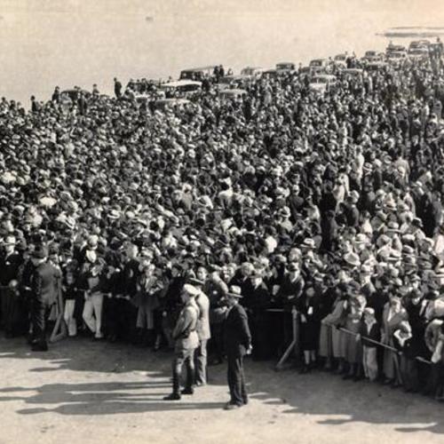[Crowd of spectators gathering at East Bay bridge during the dedication ceremony]