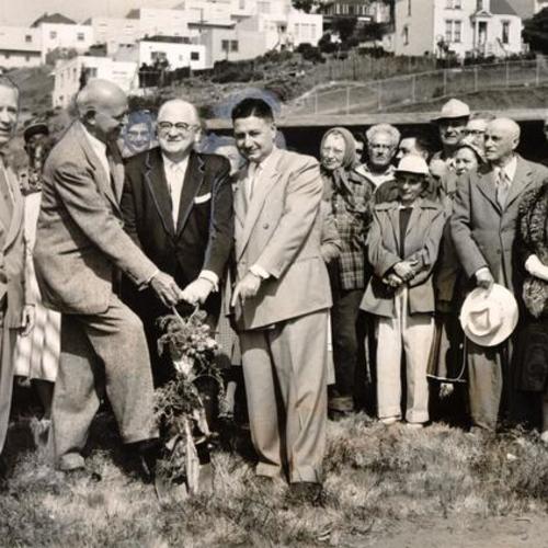 [Groundbreaking ceremony for a new entrance to the Farmers' Market on Alemany Boulevard]