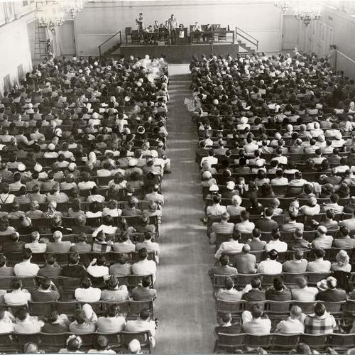 [Striking employees of the Pacific Telephone & Telegraph Company meeting at Polk Hall]