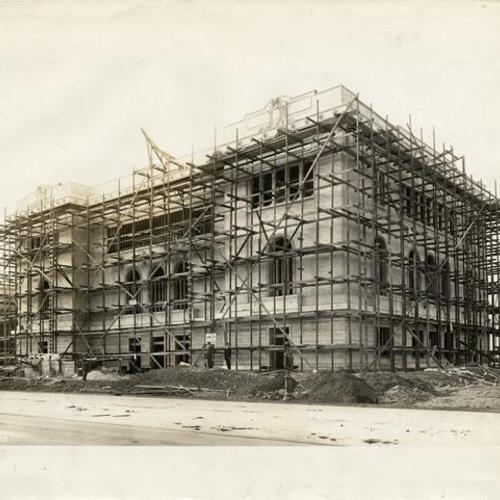 [Construction of Illinois State Building for Panama-Pacific International Exposition]