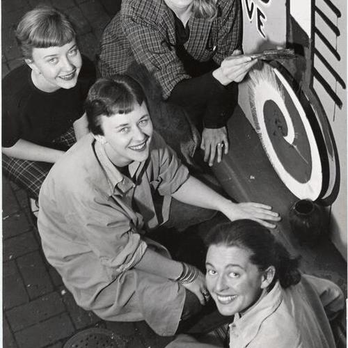 [Students Martha Page, Sandy Carson, Gerry Sharpe and Zora Tyler at the California School of Fine Arts]