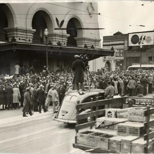 [Crowd gathered in front of Southern Pacific Depot for arrival of movie stars]