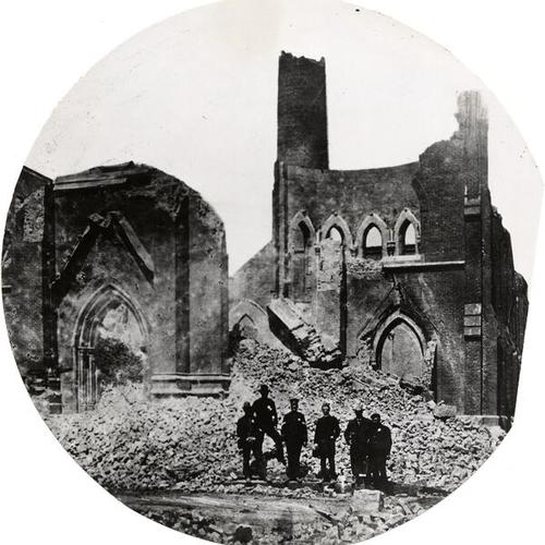 [Ruins of St. Patrick's Church after the 1906 earthquake]