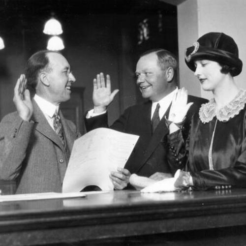 [Roscoe "Fatty" Arbuckle and Doris Dean get marriage license]