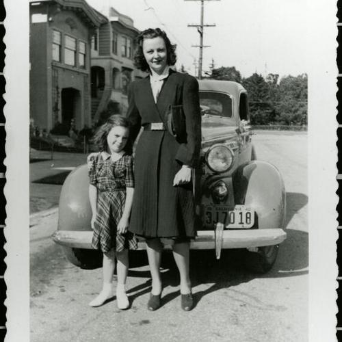 [Helen and her sister in law in front of house on 22nd Avenue]
