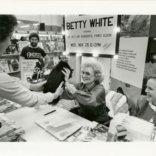 Betty White at book signing inside Bookmania bookstore