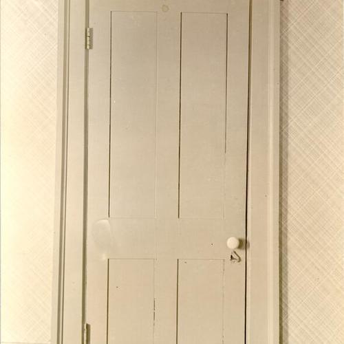 [Door inside the Humphrey house, Chestnut and Hyde streets]