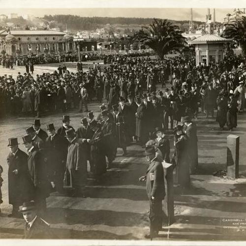 [Opening day parade at the Panama-Pacific International Exposition]