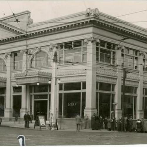 [Automobile dealership at Van Ness Avenue and Geary Street]