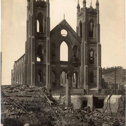 [Saint Francis Church after the 1906 earthquake]
