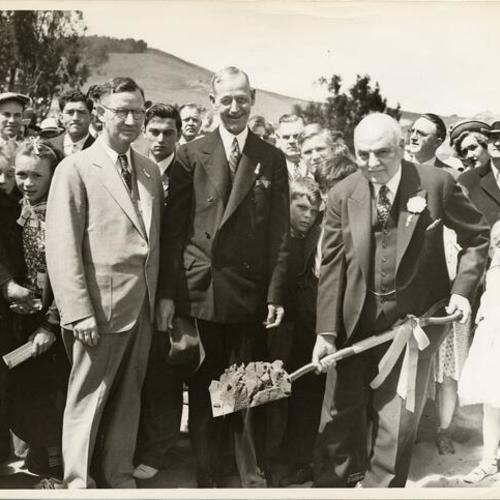 [Mayor Angelo Rossi, A.J. Cloud and others at San Francisco Junior College groundbreaking]
