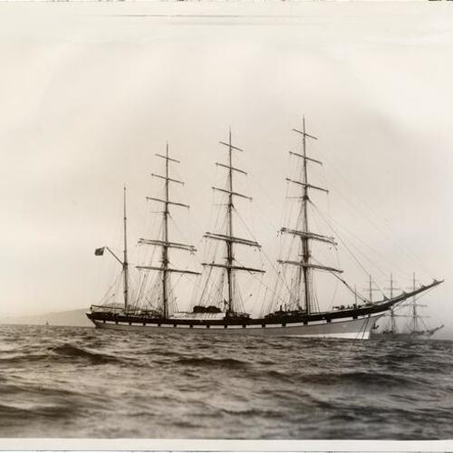[Iron bark sailing ship "Dumfriesshire"]