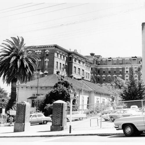 [Franklin Hospital, Castro and Duboce streets]