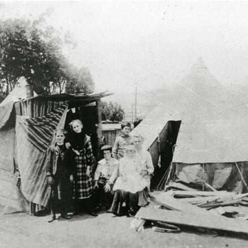 [1906 earthquake tent and Mary Gretchen with her children]