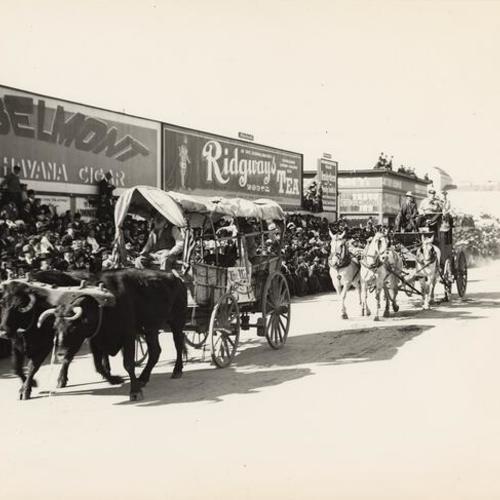 [Prairie schooner and stagecoach, Parade from Portola Festival, October 19-23, 1909]