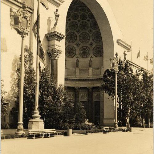 [Palace of Education at the Panama-Pacific International Exposition]