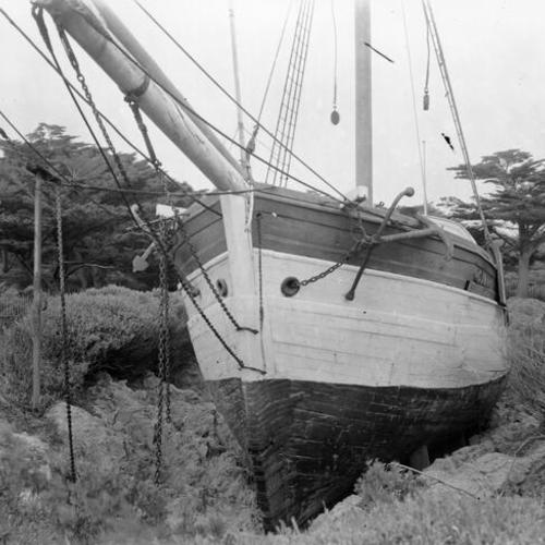  Gjoa fishing boat on display in Golden Gate Park]