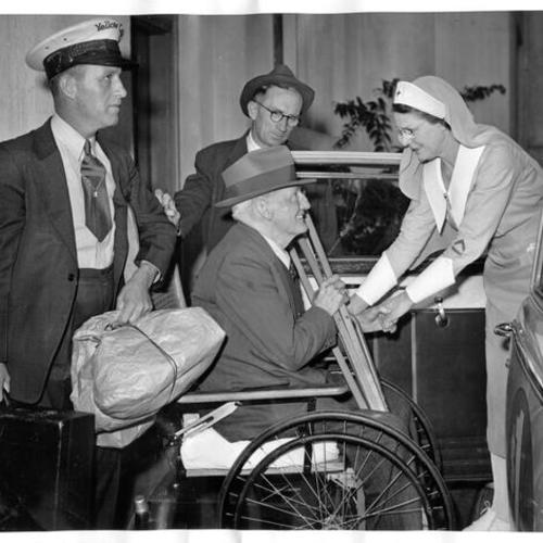 [Patients being evacuated from Fort Miley Veterans' Hospital to safer facilities]