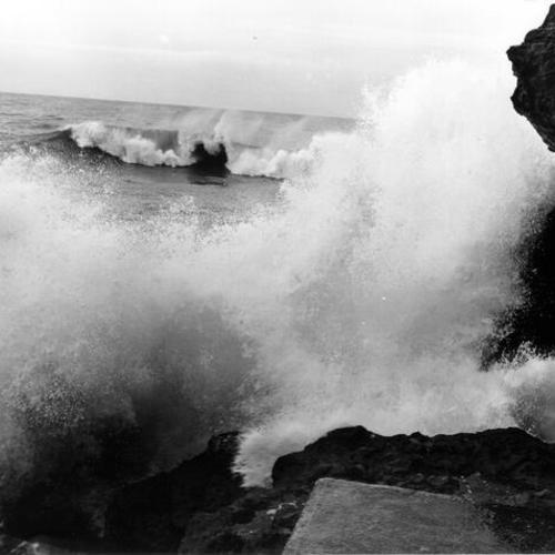 [Waves breaking on rocks at Ocean Beach]