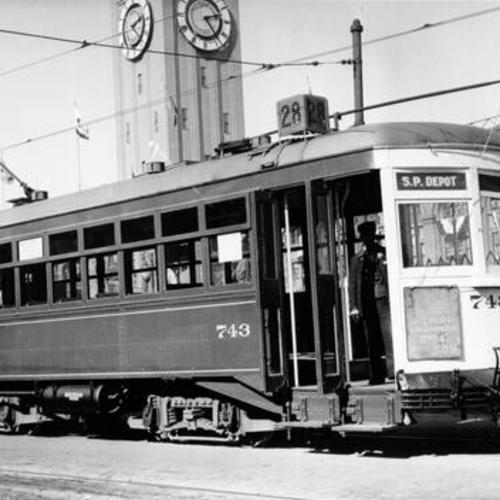 [Market Street Railway Company 28 line streetcar in front of the Ferry Building]