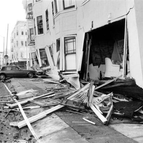 [Marina District building (at Divisadero Street) destroyed in the October 17, 1989 Loma Prieta earthquake]