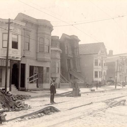 [Howard Street, between 17th and 18th Streets]