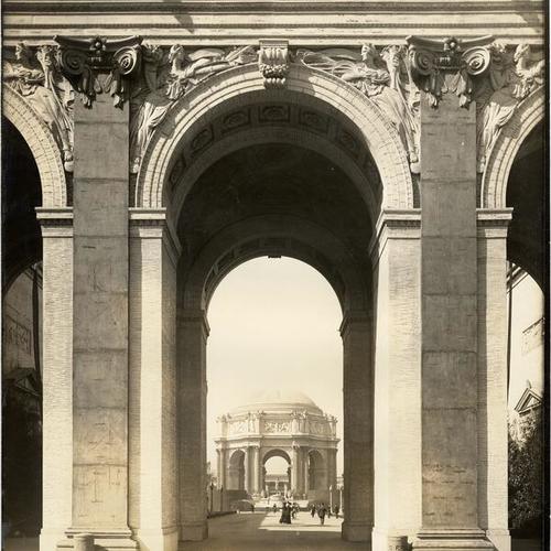 [View of the Palace of Fine Arts Dome from the Court of Four Seasons, Panama-Pacific International Exposition]