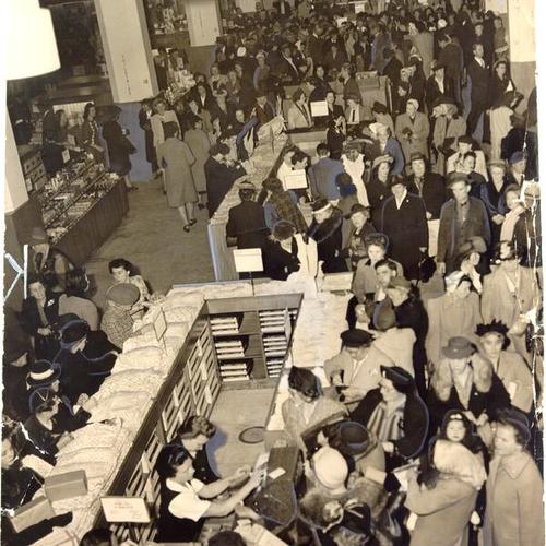 [Crowd shopping on opening day of J. C. Penney store on Market Street]