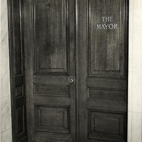 [Door to the Mayor's office in City Hall]