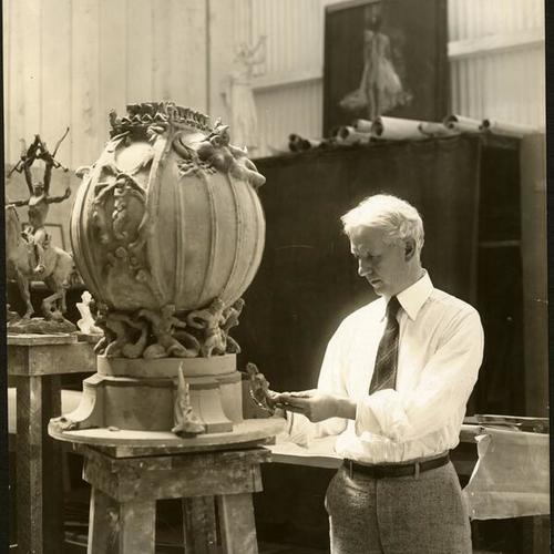 [Construction of model for base of the Fountain of Energy at the Panama-Pacific International Exposition]