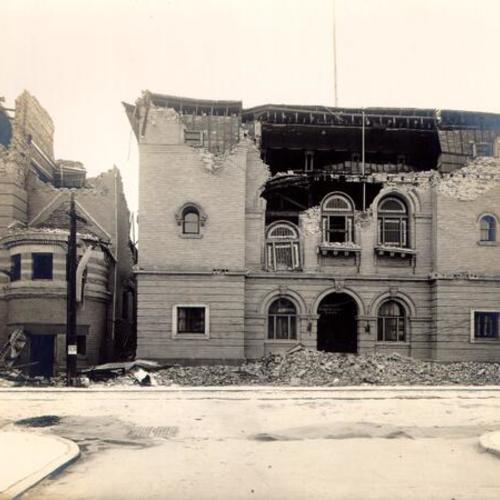 [Ruins of the Albert Pike Memorial Temple after the 1906 earthquake and fire]