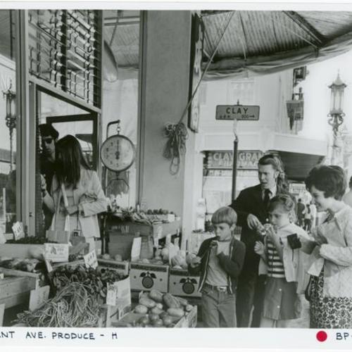 [Shoppers on Grant Avenue at Clay Street in Chinatown]