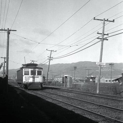 [San Mateo Suburban line #40 car 1234 southbound at Stanley station]