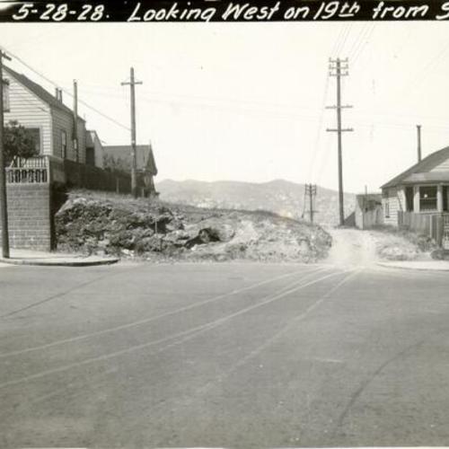 [Looking west on Nineteenth Street from San Bruno]